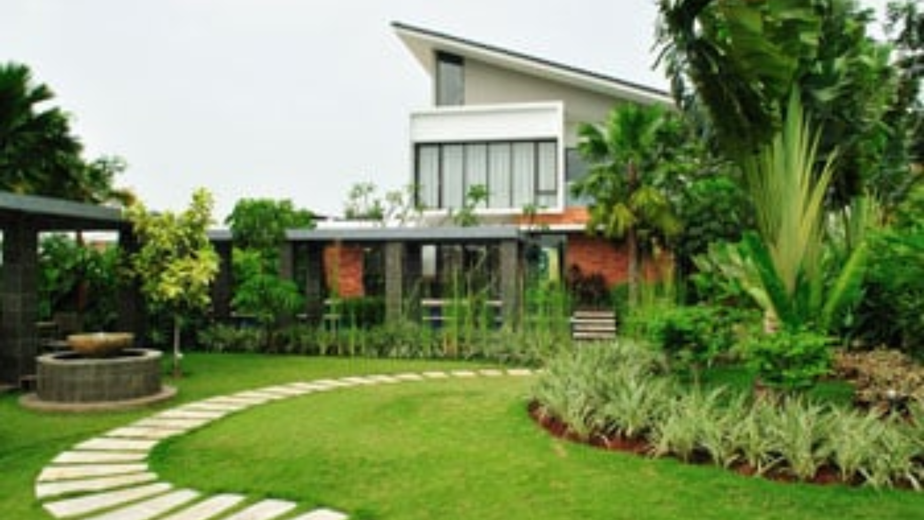 Best Trees for Front of House in India (Vastu &amp; Shade Friendly)